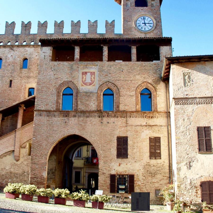 Gasthaus Caminata 415 Fiorenzuola dʼArda Exterior foto
